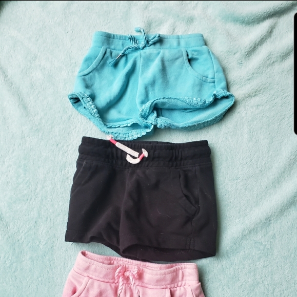 Girl's Bundle #22 - Picture 5 of 6